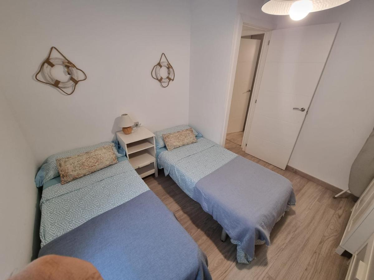 APARTAMENTO PRIMERA LINEA MAR CAMBRILS cerca PUERTO Cambrils Exterior foto